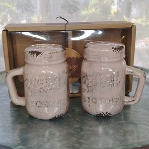 "The Vintage Kitchen" Mason Salt & Pepper Shakers